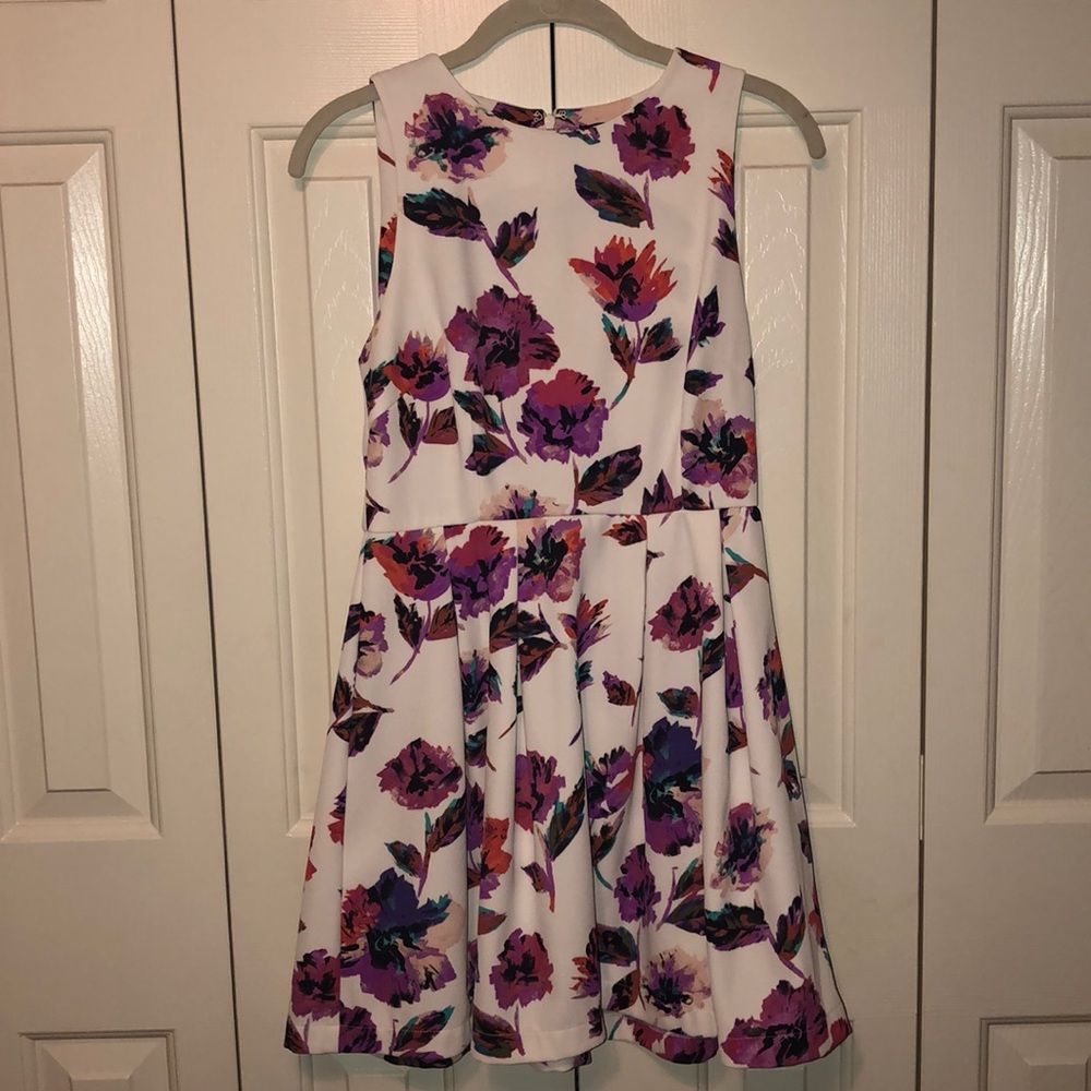 Floral Print Dress! White with multi color flowers